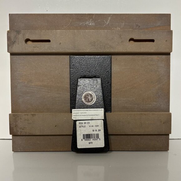 Rustic Wooden Family Photo Clip Board FAMILY IS THE KEY TO HAPPINESS 9" x 7.75" - Picture 2 of 5